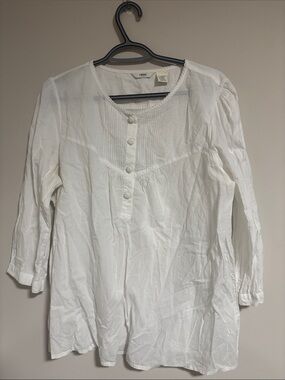 Izod White Cotton Pintuck Front Blouse
